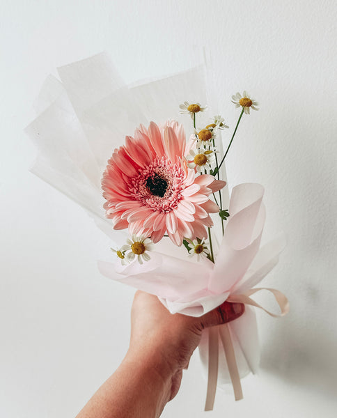 Simple Fresh Rose/ Gerbera Bouquets (Bundle of Assorted Colours)