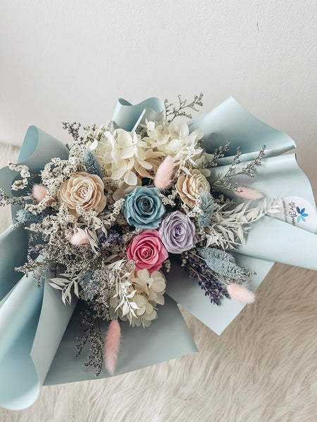 [Preserved] Inside My Heart (Infatuation)- 3 Stalks Preserved Roses Bouquet