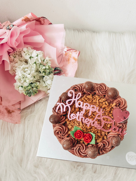 Mother’s Day Hazelnut Ice Cream Cake & Flower Bundle (5”)