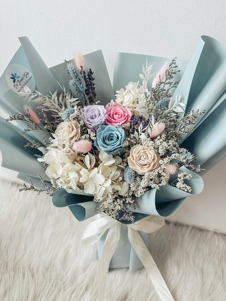 [Preserved] Inside My Heart (Infatuation)- 3 Stalks Preserved Roses Bouquet