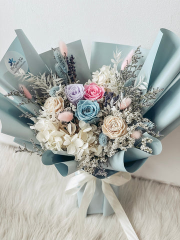 [Preserved] Inside My Heart (Infatuation)- 3 Stalks Preserved Roses Bouquet