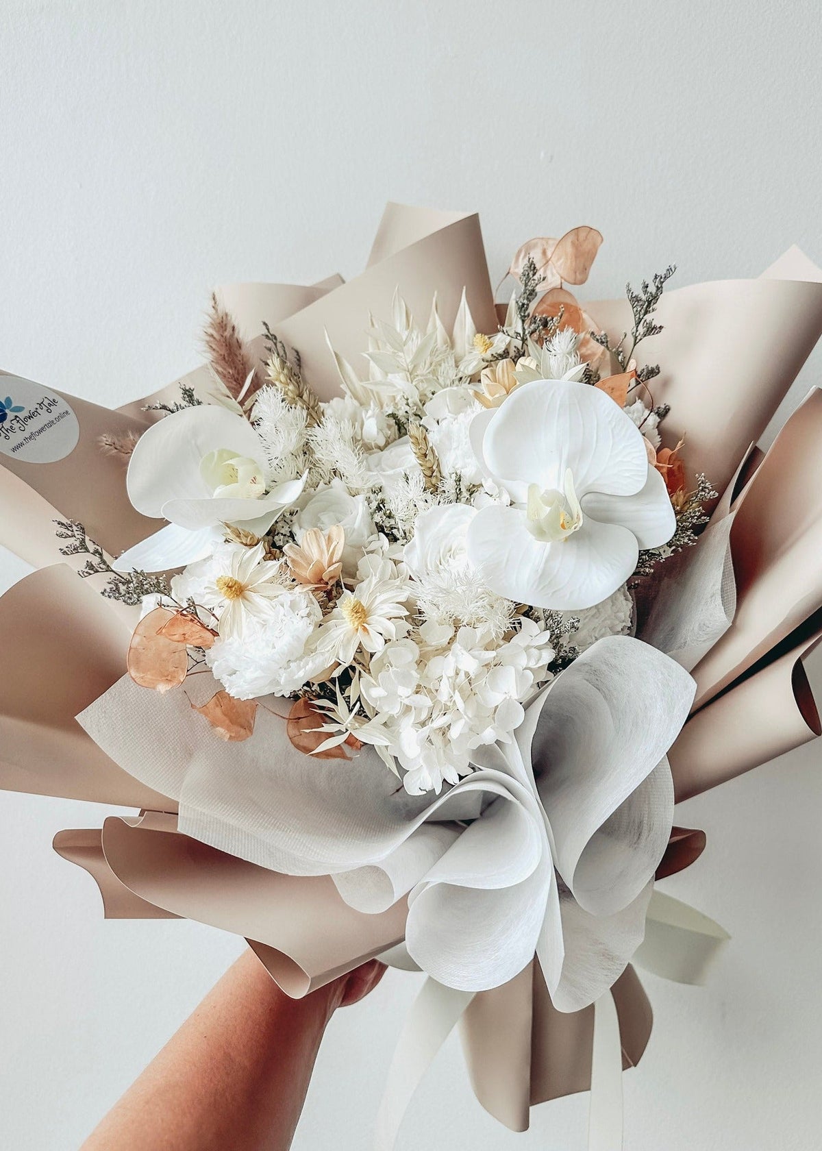 [Preserved] Elena- White roses with Phalaenopsis