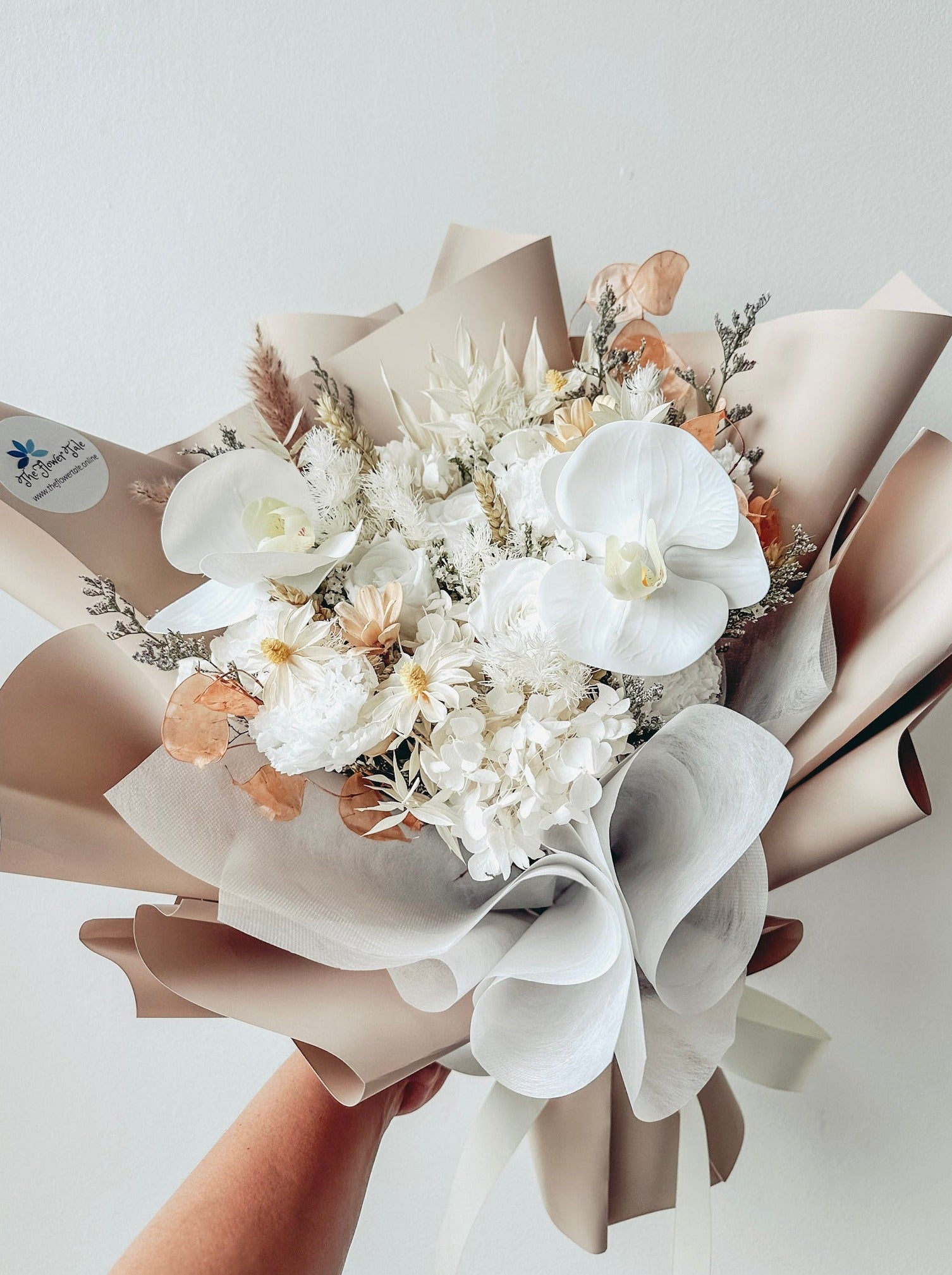 [Preserved] Elena- White roses with Phalaenopsis