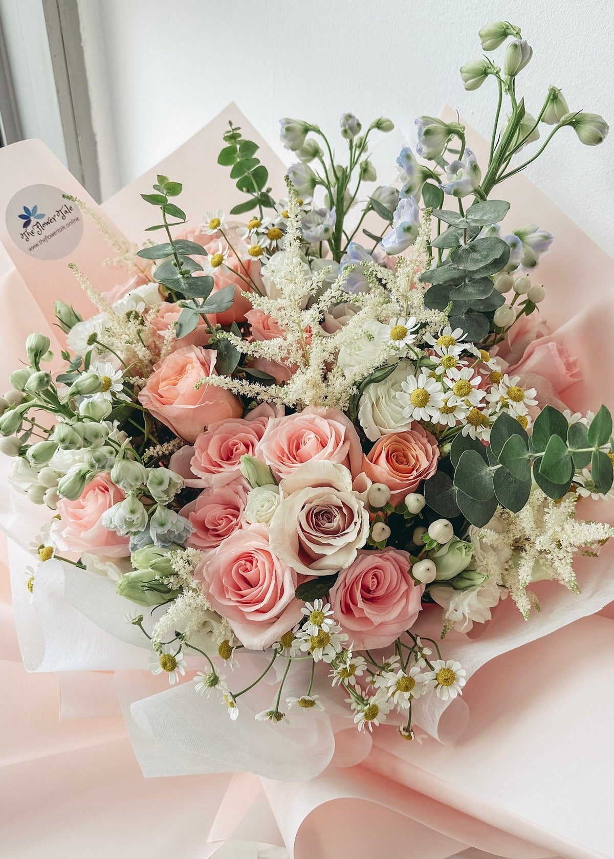 Kaia- 16 stalks pastel roses bouquet