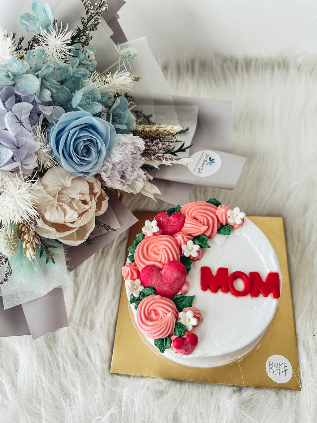 Preserved Flowers Bouquet with Honey Vanilla w Macadamia Nut Butter Icecream Cake (MD)