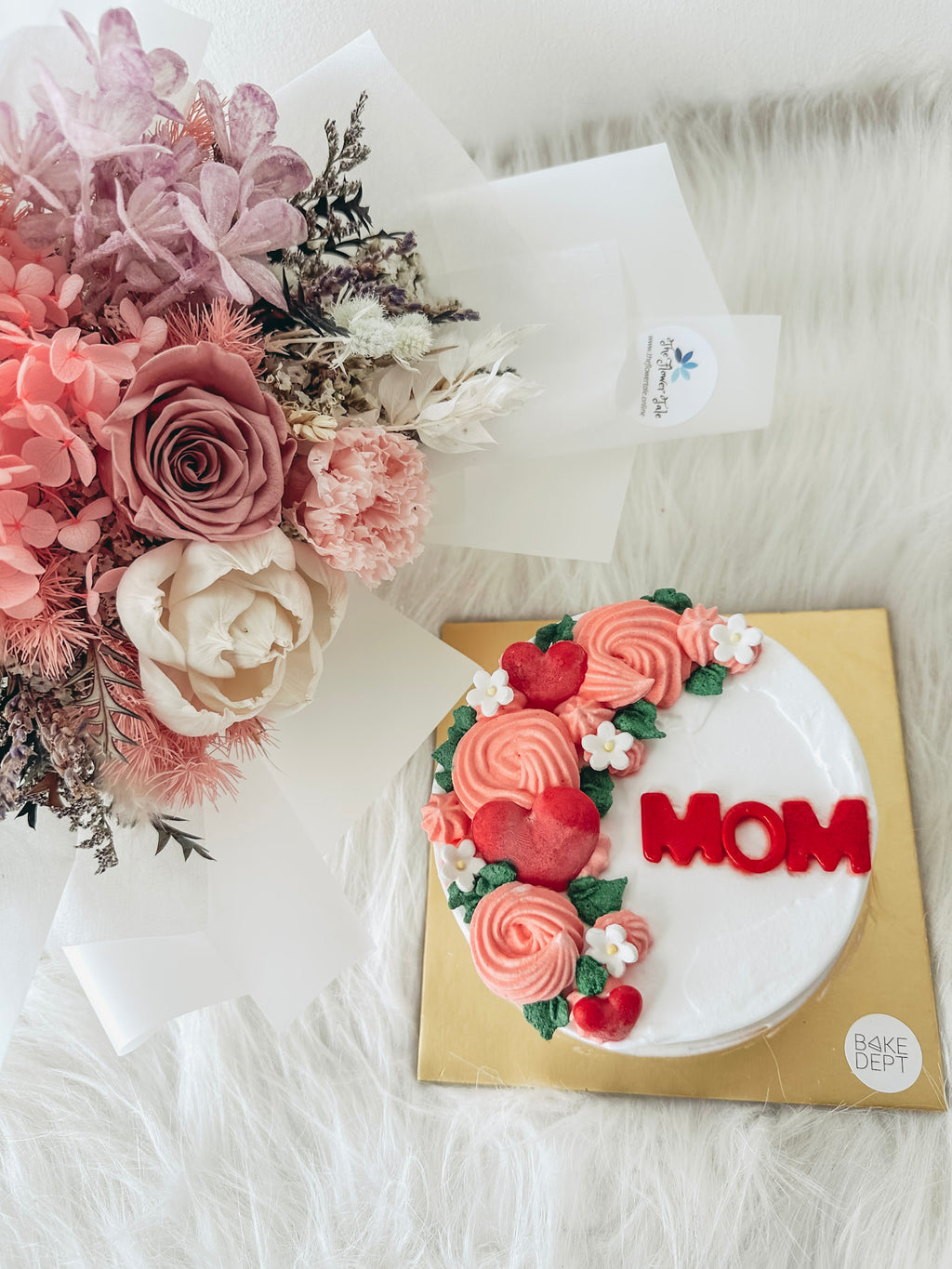 Preserved Flowers Bouquet with Honey Vanilla w Macadamia Nut Butter Icecream Cake (MD)