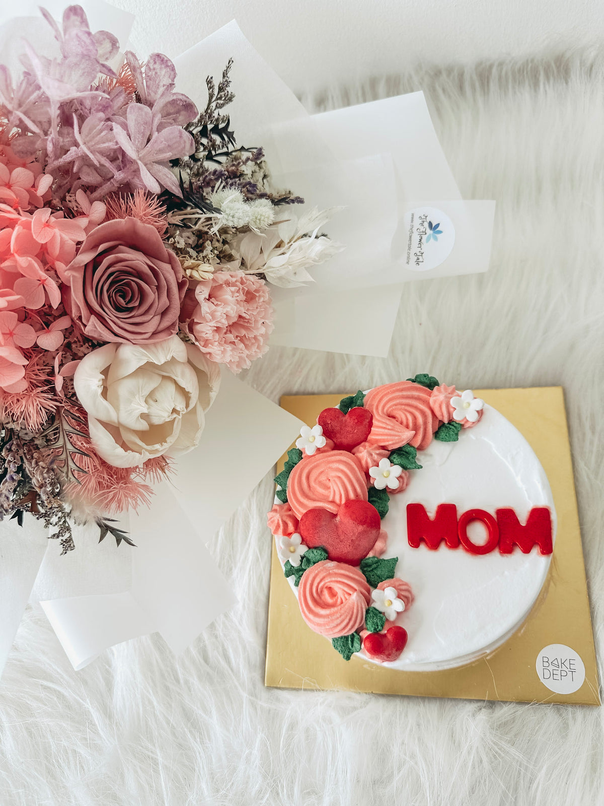 Preserved Flowers Bouquet with Honey Vanilla w Macadamia Nut Butter Icecream Cake (MD)