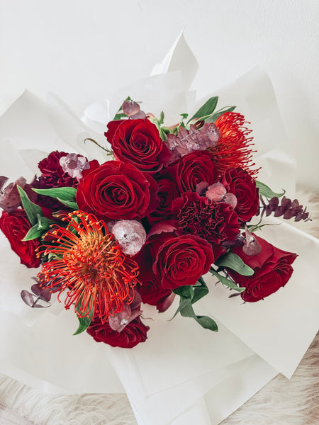 Promise in Bloom- 12 stalks fresh roses (Red)