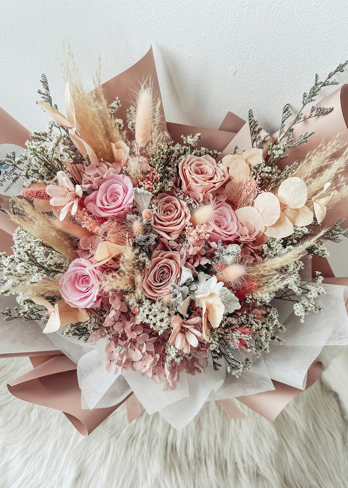 [Preserved} Agnes- 6 stalks Roses Bouquet