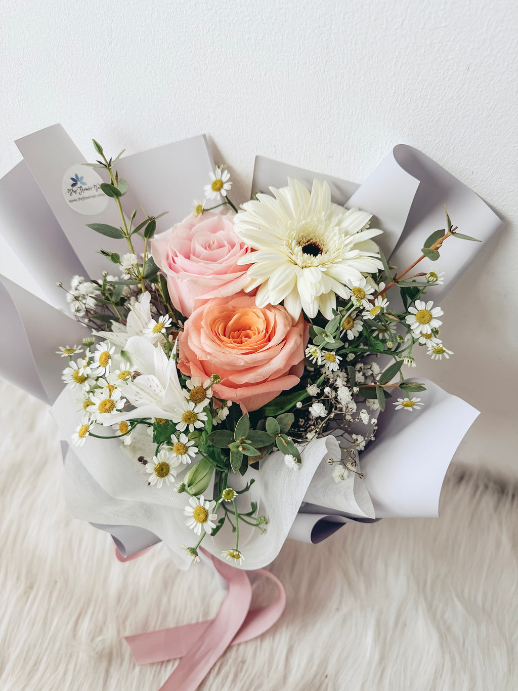 Blush & Daisy Graduation Bouquet