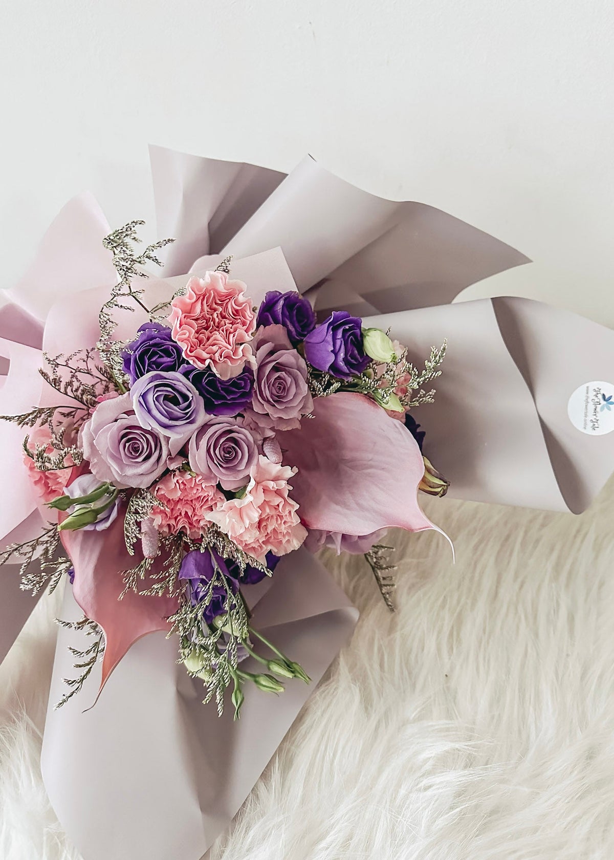 Lilian- 12 stalks mixed Lilac roses & Pink Carnations