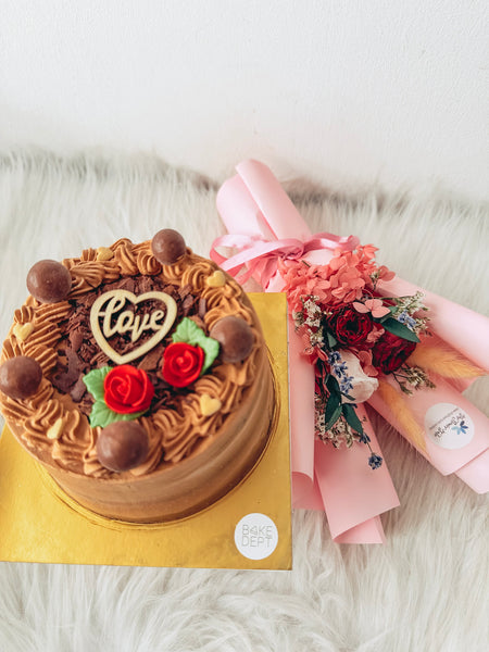 Mini Chocolate Valentine Icecream cake Bundle