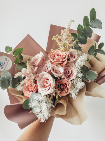 Blush- 9 Stalks Roses Bouquet