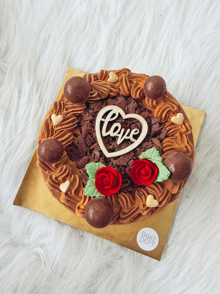 Mini Chocolate Valentine Icecream cake Bundle