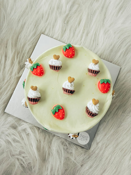 Mini Strawberry Valentine Icecream cake Bundle