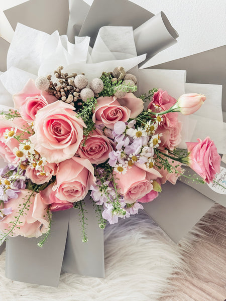 Promise in Bloom- 12 stalks fresh roses (Pink)