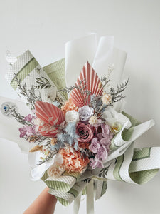 (Preserved) Victoria- 3 stalks mixed bouquet (Pastel)