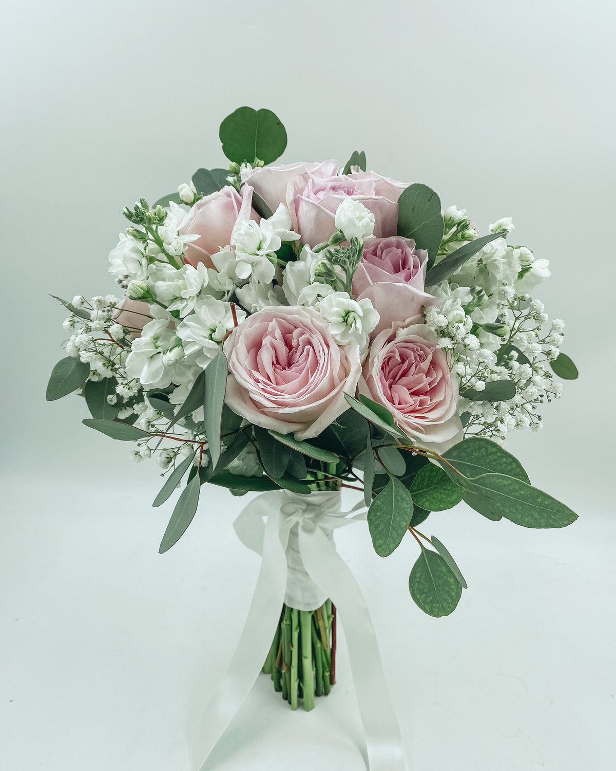 Customised Wedding Bouquet Delivery Pink rose bouquet  Free delivery above $120