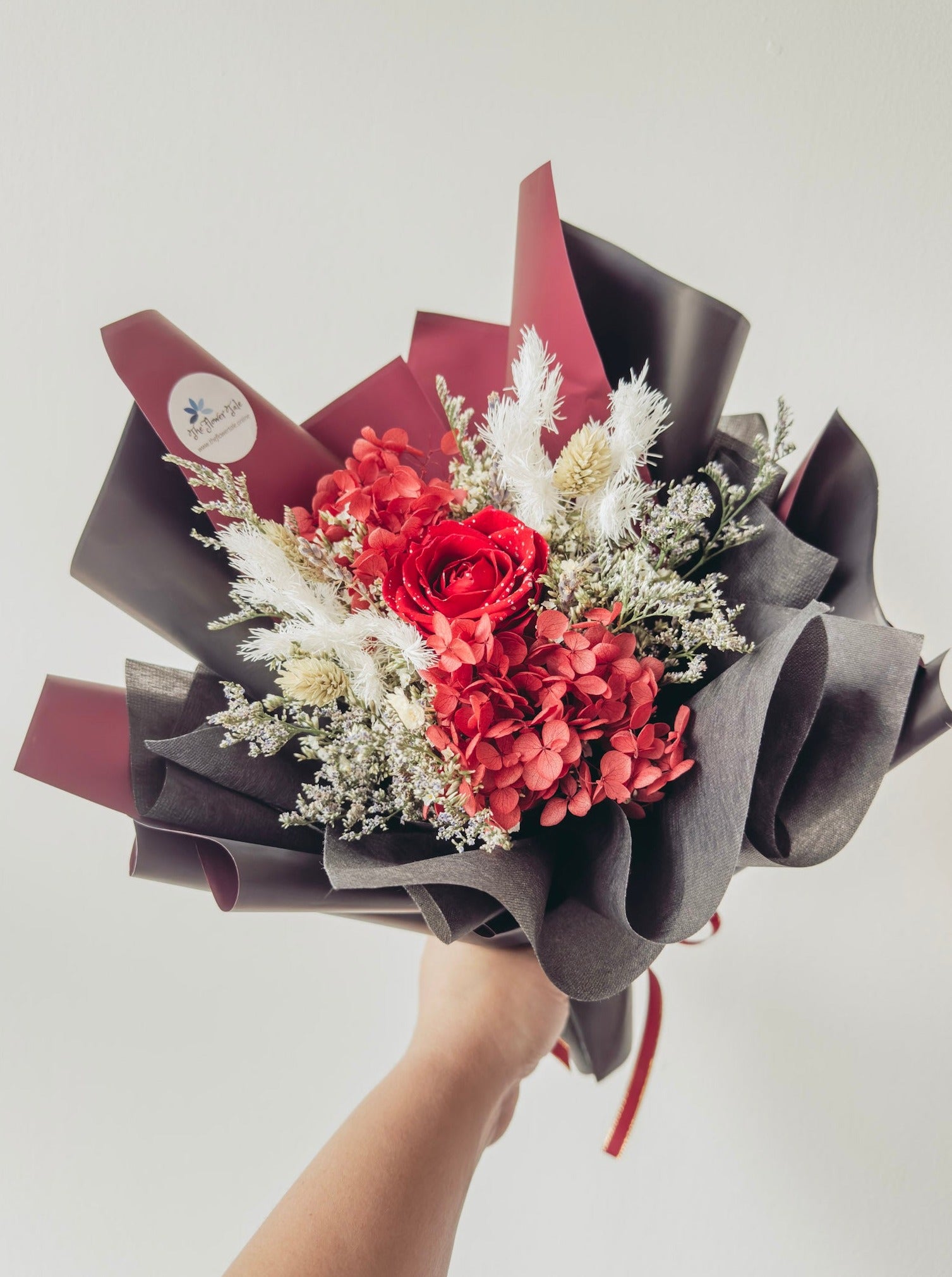 1 stalk preserved rose bouquet (Shimmer Red)