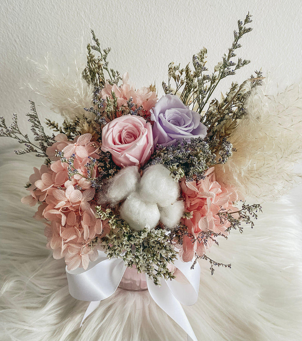(Preserved) Flowers in Short Vase