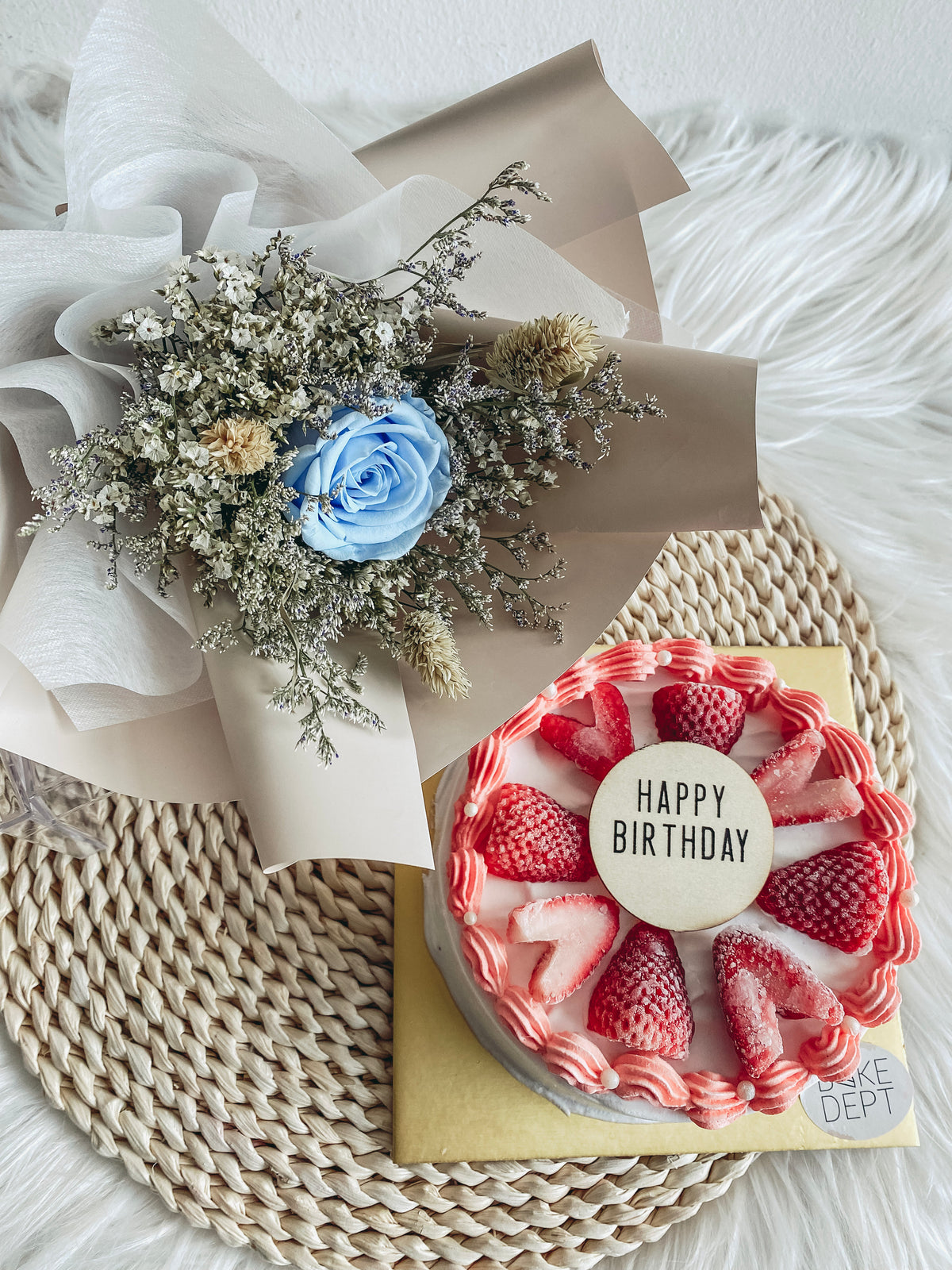 Preserved flowers delivery, flowers with cake delivery