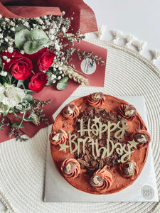 Fresh Roses Bouquet with Chocolate Icecream Cake