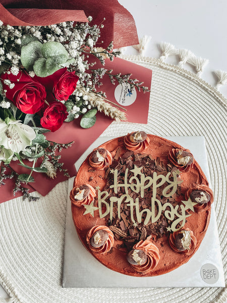 Fresh Roses Bouquet with Chocolate Icecream Cake