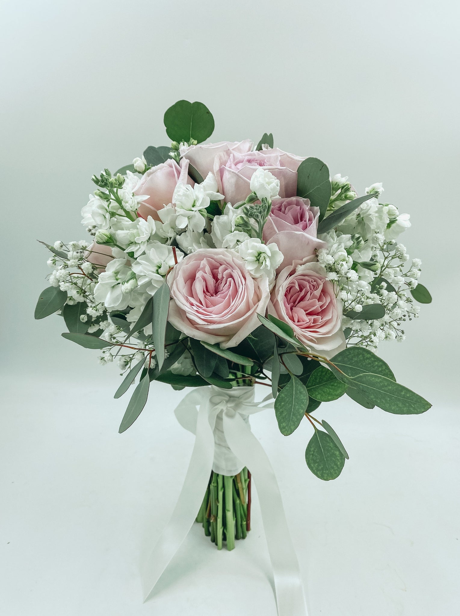 Customised Wedding Bouquet Delivery Pink rose bouquet  Free delivery above $120