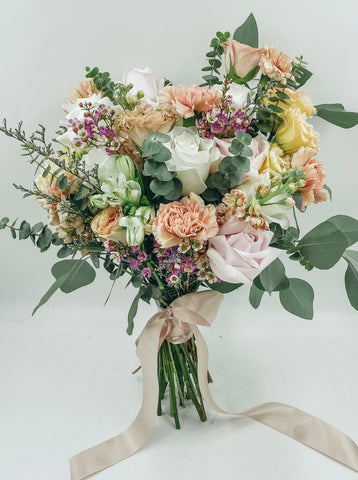 Customised wedding Bouquet Delivery Free delivery above $120